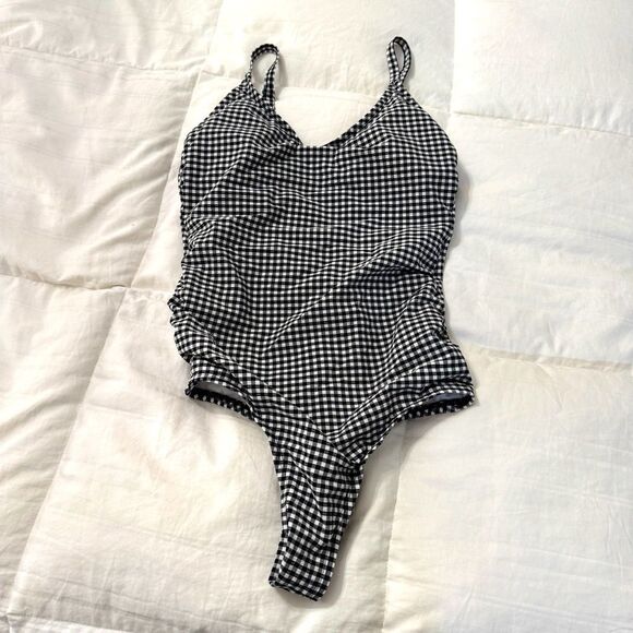 Kona Sol One Piece Black and White Gingham Swimsuit with ruching on the sides-M - Picture 8 of 16